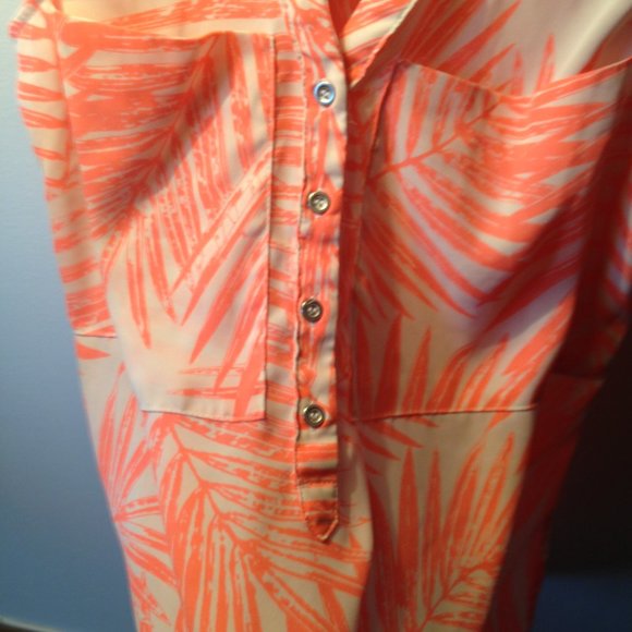 dynamite sleeveless button down blouse sz. small - Picture 5 of 8